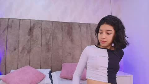 Violeta online show from May 2026 12:13:02 PM