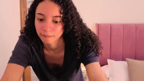 violet__15 online show from March 2026 12:12:02 PM