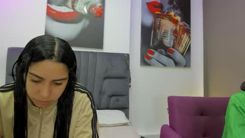 Snapshot of violet_and_myers chatting on October 2025 11:42:01 AM Violet and Myers online show from October 2025 11:42:01 AM