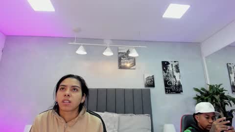 Snapshot of violet_and_myers chatting on November 2025 11:20:01 AM Violet and Myers online show from November 2025 11:20:01 AM