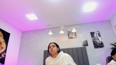 Snapshot of violet_and_myers chatting on November 2025 12:48:02 PM Violet and Myers online show from November 2025 12:48:02 PM