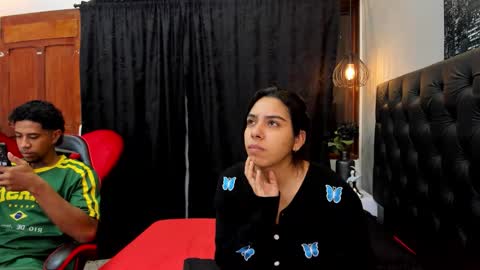 Snapshot of violet_and_myers chatting on November 2025 10:50:02 AM Violet and Myers online show from November 2025 10:50:02 AM