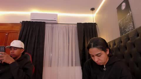 Snapshot of violet_and_myers chatting on November 2025 11:24:01 AM Violet and Myers online show from November 2025 11:24:01 AM