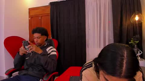 Snapshot of violet_and_myers chatting on November 2025 11:14:01 AM Violet and Myers online show from November 2025 11:14:01 AM