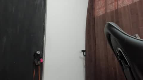 Snapshot of violet_and_myers chatting on December 2025 07:12:02 PM Violet and Myers online show from December 2025 07:12:02 PM