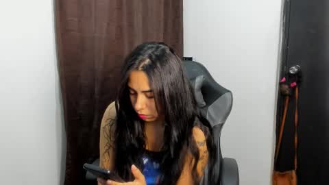 Snapshot of violet_and_myers chatting on December 2025 01:42:01 PM Violet and Myers online show from December 2025 01:42:01 PM