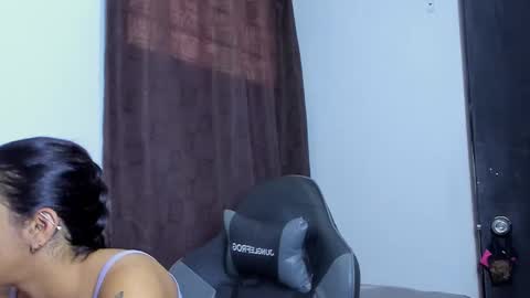 Snapshot of violet_and_myers chatting on December 2025 01:16:02 PM Violet and Myers online show from December 2025 01:16:02 PM