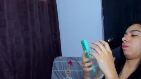 Snapshot of violet_and_myers chatting on December 2025 06:38:02 PM Violet and Myers online show from December 2025 06:38:02 PM