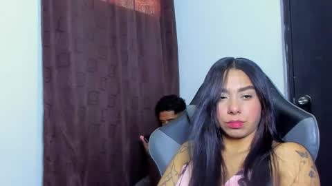 Snapshot of violet_and_myers chatting on January 2026 07:28:01 PM Violet and Myers online show from January 2026 07:28:01 PM