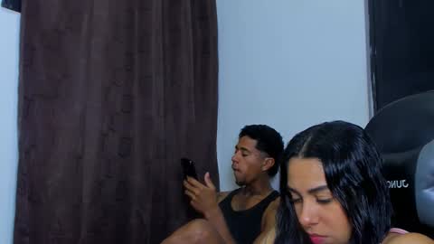 Snapshot of violet_and_myers chatting on January 2026 08:23:01 PM Violet and Myers online show from January 2026 08:23:01 PM