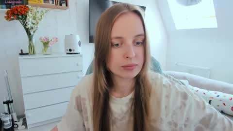 Violet online show from April 2026 01:20:02 PM