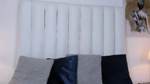 Snapshot of violet_queen2 chatting on January 2026 07:17:01 PM Mary online show from January 2026 07:17:01 PM