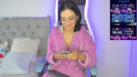  Violet  online show from January 2025 02:14:02 PM