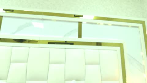 violet_sm online show from November 2025 03:18:02 AM