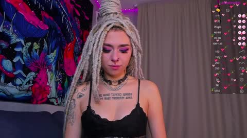 Snapshot of violet_walker7 chatting on December 2024 03:55:01 PM Violet online show from December 2024 03:55:01 PM