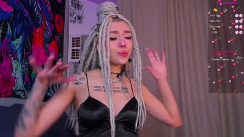 Snapshot of violet_walker7 chatting on December 2024 11:12:02 AM Violet online show from December 2024 11:12:02 AM