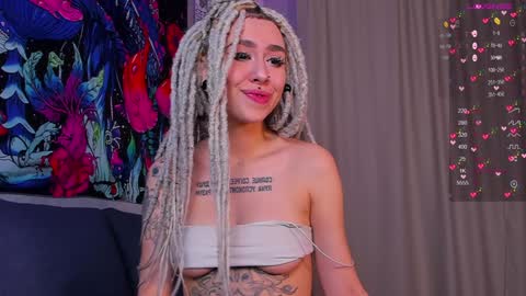 Snapshot of violet_walker7 chatting on December 2024 12:05:02 PM Violet online show from December 2024 12:05:02 PM