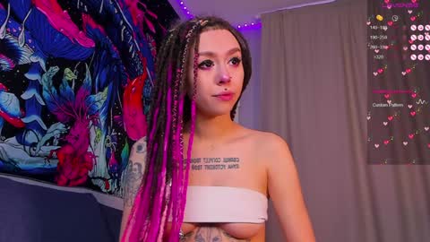 Snapshot of violet_walker7 chatting on February 2025 06:56:02 AM Violet online show from February 2025 06:56:02 AM