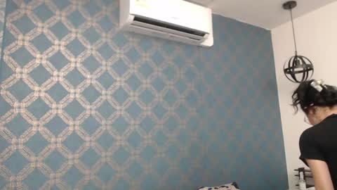 Violeta  online show from December 2024 01:25:01 AM