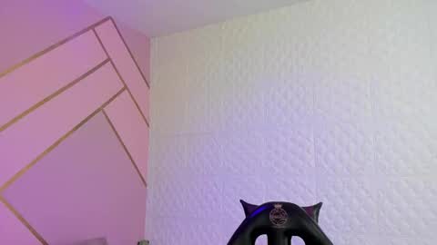     online show from December 2025 09:10:02 PM