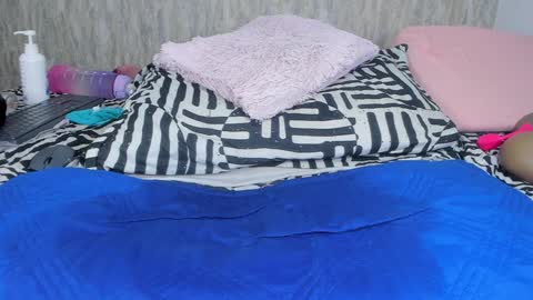 violeta london online show from January 2025 06:13:02 AM