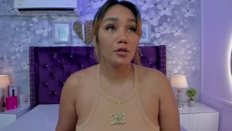 Snapshot of violeta_medina chatting on June 2026 03:15:01 AM violeta_medina online show from June 2026 03:15:01 AM