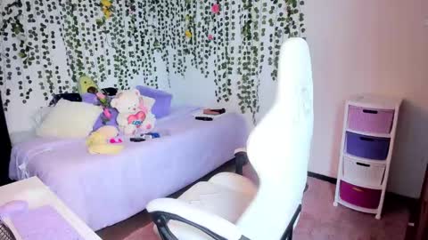 Violeta online show from December 2024 02:26:02 PM