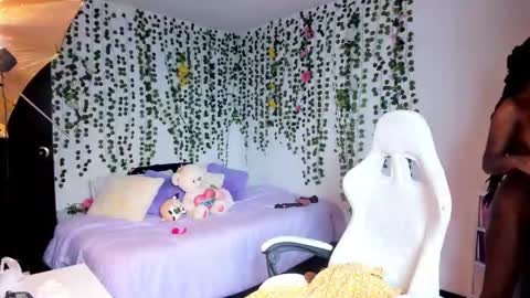 Violeta online show from December 2024 03:00:02 PM