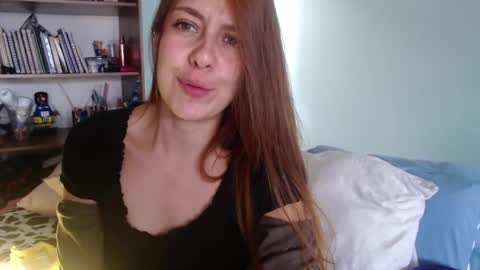 Snapshot of violeta_peter69 chatting on April 2026 08:22:01 PM Violeta Peter online show from April 2026 08:22:01 PM