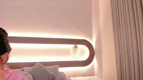 Snapshot of violeta_sum chatting on April 2026 12:44:02 PM Violeta Sum online show from April 2026 12:44:02 PM