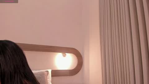Snapshot of violeta_sum chatting on May 2026 01:07:01 PM Violeta Sum online show from May 2026 01:07:01 PM