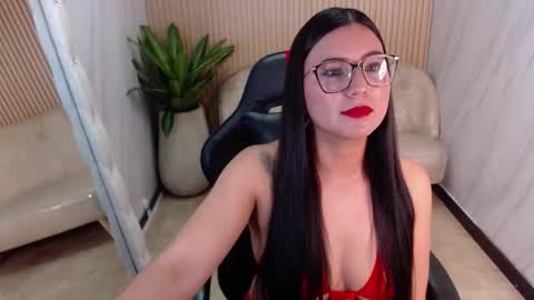 violeta_tf online show from November 2025 02:06:02 PM