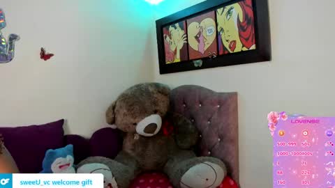 Snapshot of violetalee chatting on May 2026 01:58:02 AM Jimena online show from May 2026 01:58:02 AM