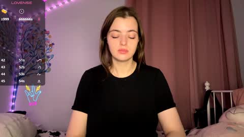 Snapshot of violetamelia chatting on April 2026 04:56:02 PM Eva online show from April 2026 04:56:02 PM
