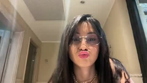violetavyolet online show from May 2026 06:46:01 PM