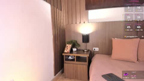 Snapshot of violetcarson_ chatting on September 2025 01:27:02 PM Violet online show from September 2025 01:27:02 PM