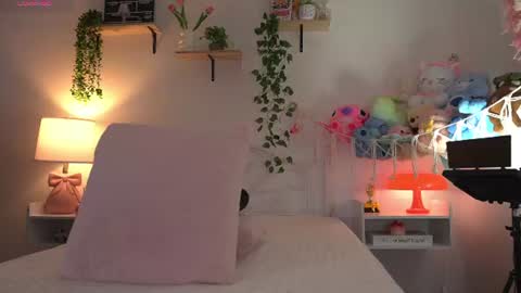 Snapshot of violeth___ chatting on July 2026 11:47:02 AM violeth___ online show from July 2026 11:47:02 AM