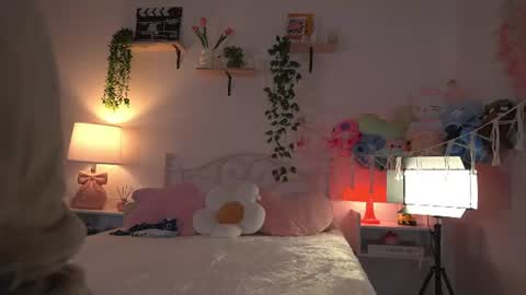 Snapshot of violeth___ chatting on July 2026 11:05:02 AM violeth___ online show from July 2026 11:05:02 AM