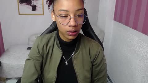 violeth_b online show from January 2025 12:42:01 PM