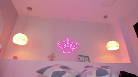 Snapshot of violeth_hill chatting on January 2025 11:02:01 PM Violeth Hill online show from January 2025 11:02:01 PM