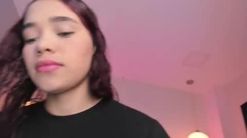 Snapshot of violeth_hill chatting on February 2025 08:31:01 PM Violeth Hill online show from February 2025 08:31:01 PM