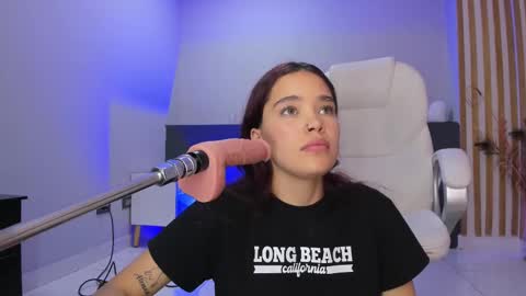 Snapshot of violeth_hill chatting on March 2025 08:48:01 PM Violeth Hill online show from March 2025 08:48:01 PM