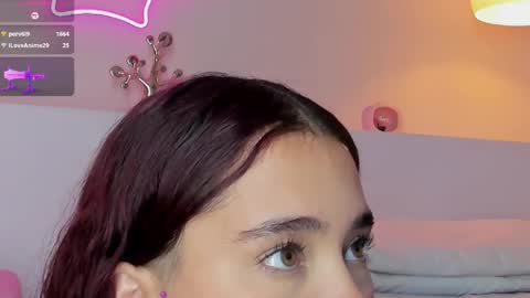 Snapshot of violeth_hill chatting on March 2025 11:15:01 PM Violeth Hill online show from March 2025 11:15:01 PM