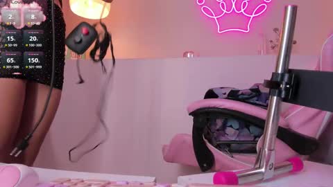 Snapshot of violeth_hill chatting on September 2025 07:41:02 PM Violeth Hill online show from September 2025 07:41:02 PM