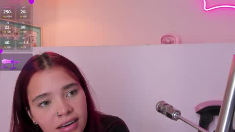 Snapshot of violeth_hill chatting on October 2025 07:12:02 PM Violeth Hill online show from October 2025 07:12:02 PM