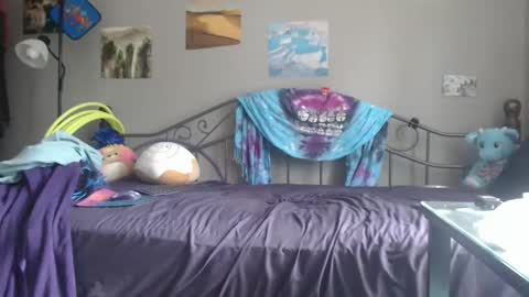 Violet Hooper online show from March 2026 04:44:02 PM