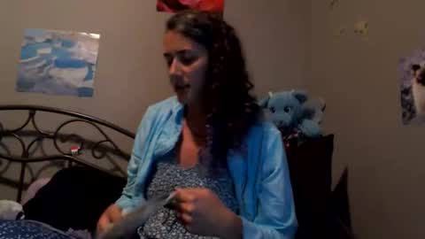 Violet Hooper online show from June 2026 03:44:01 AM