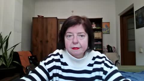 Snapshot of violetpulse chatting on February 2026 12:10:01 PM violetpulse online show from February 2026 12:10:01 PM