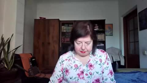 Snapshot of violetpulse chatting on February 2026 11:44:02 AM violetpulse online show from February 2026 11:44:02 AM