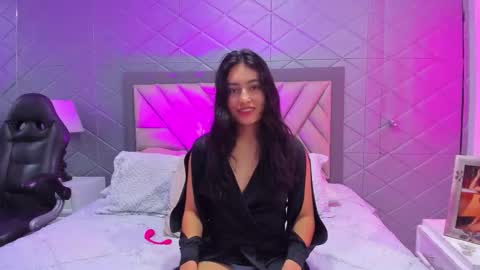 Snapshot of violetrousse chatting on September 2025 02:18:02 PM Violet Rousse online show from September 2025 02:18:02 PM